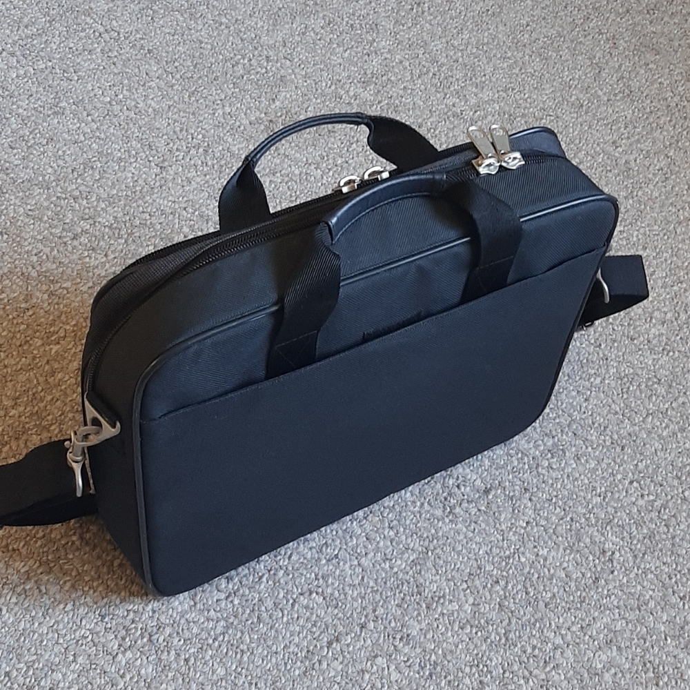 Icon Briefcase/Lap Top Computer Bag - Picture 6 of 14